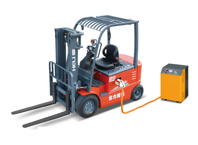 Carretilla Heli CPD20 Litio cargando